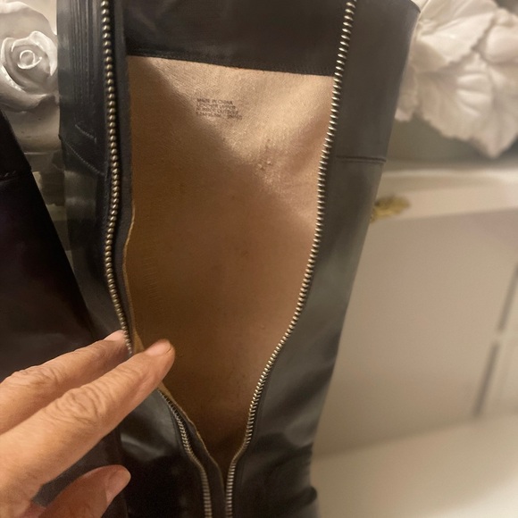 Michael Kors Fulton harness nice boots good condition Buy it before the cold - Picture 13 of 14